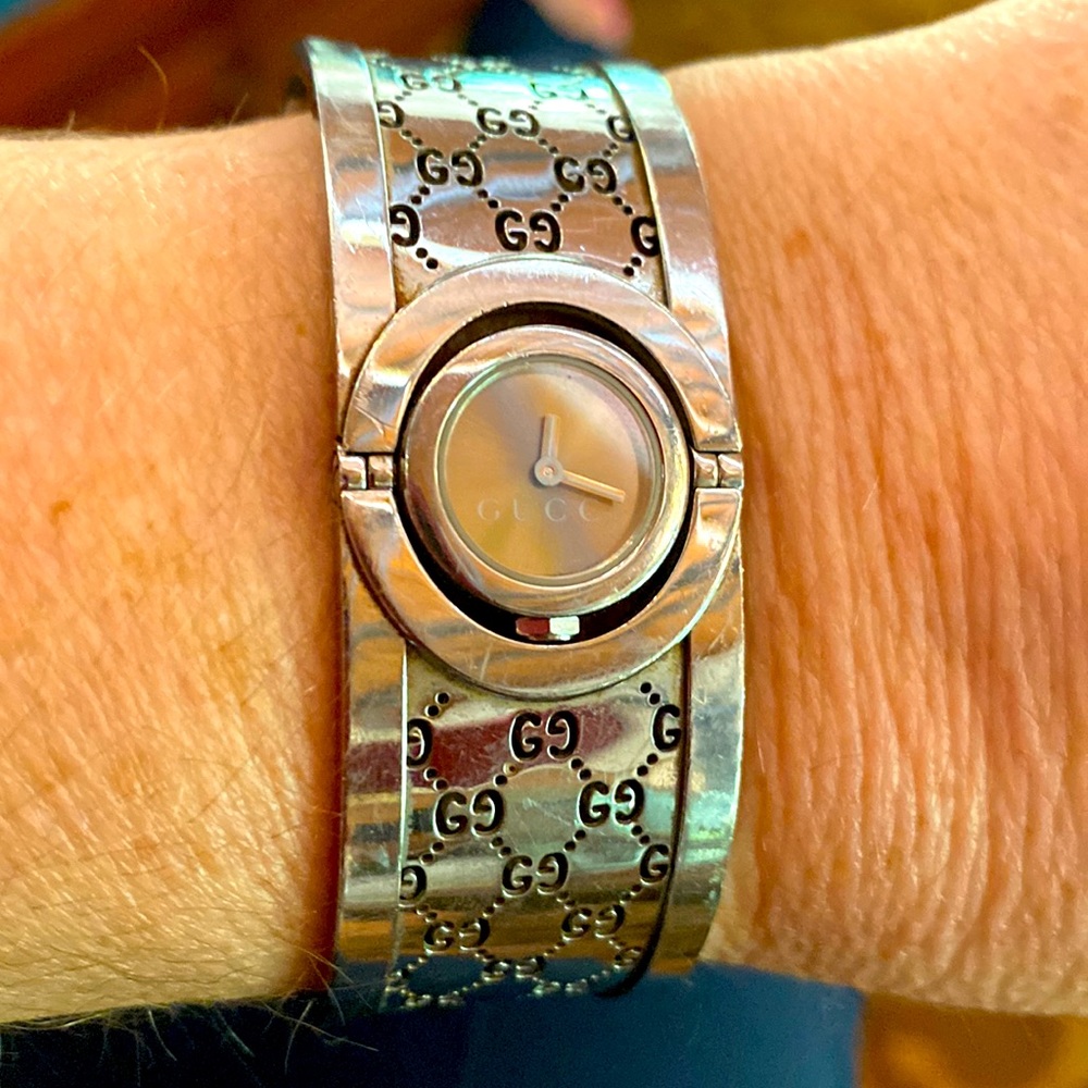 Authentic Gucci Bracelet Women’s Watch